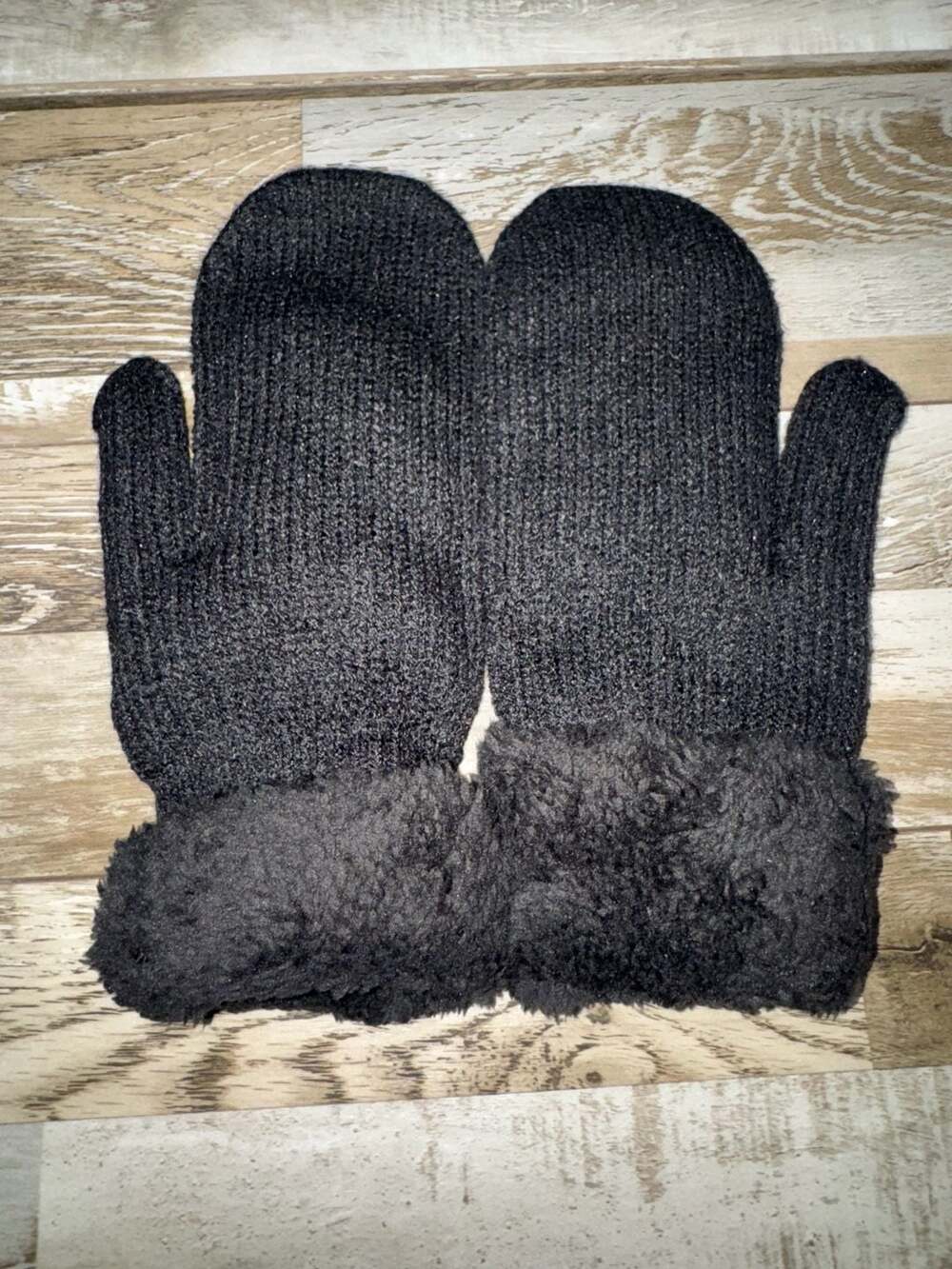 Adult Black Knit Winter Mittens Sherpa Lined. New